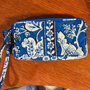 Vera Bradley Wristlet. New never used. Blue